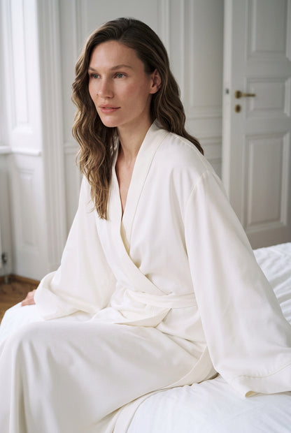 Robe Kimono Satin Maxi Crème – Ensemble Luxe pour Femme, Longueur au Sol